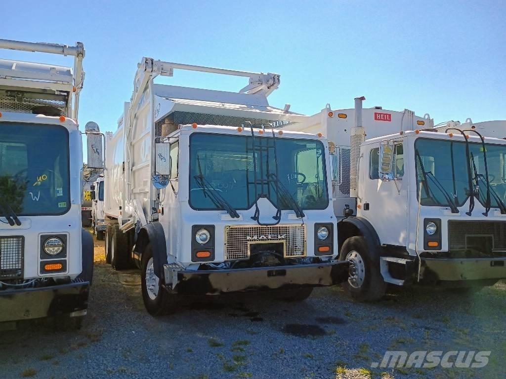 Mack MR 垃圾车
