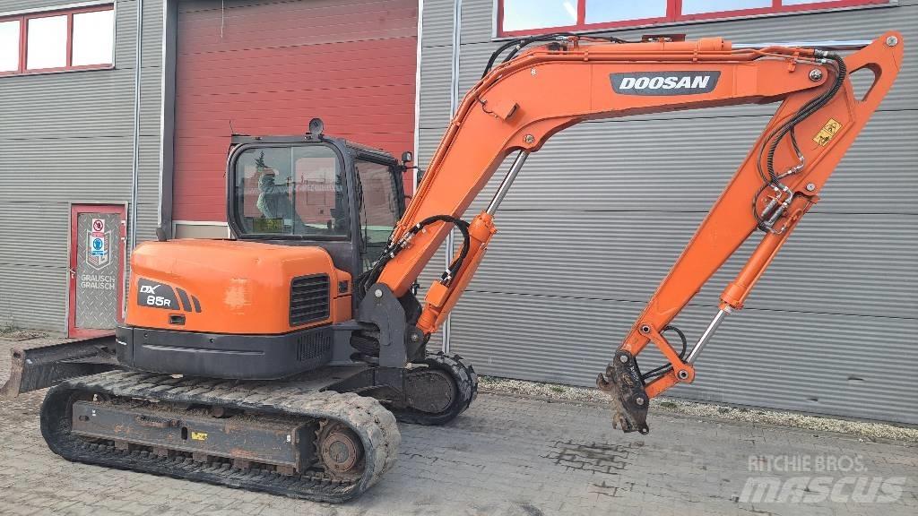 Doosan DX 85 R-3 中型挖掘机