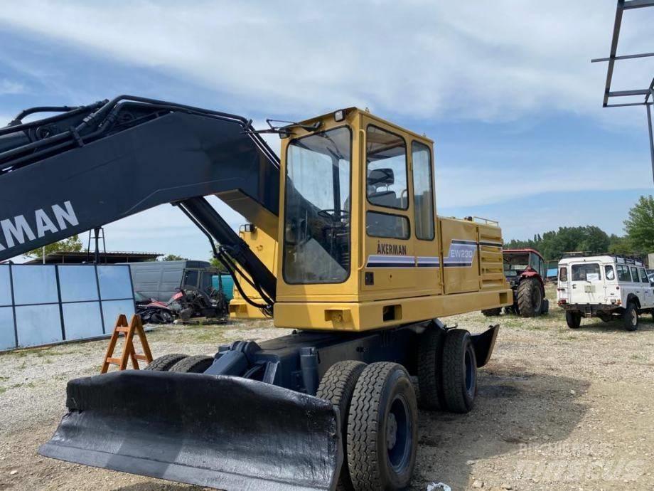 Volvo AKERMAN EW-230 轮式挖掘机