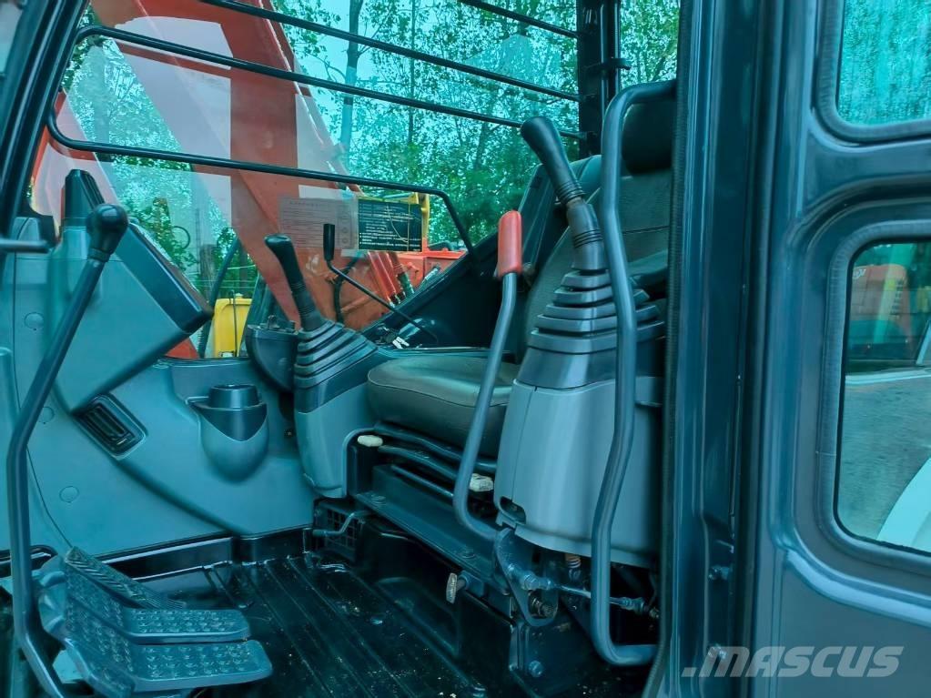 Hitachi ZX 70 小型挖掘机