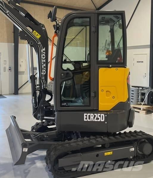Volvo ECR 25 D 小型挖掘机