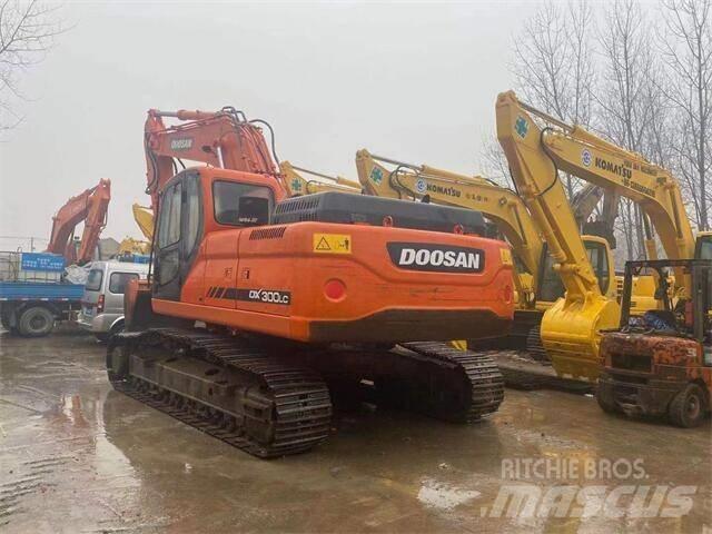 Doosan DX 300 履带挖掘机