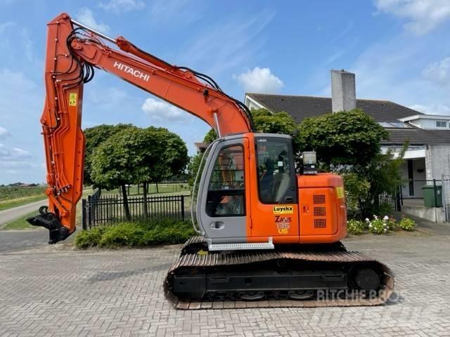 Hitachi ZX 135 US 履带挖掘机
