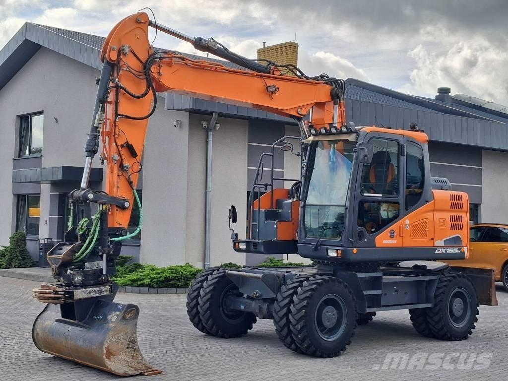 Doosan DX 165 W-5 轮式挖掘机