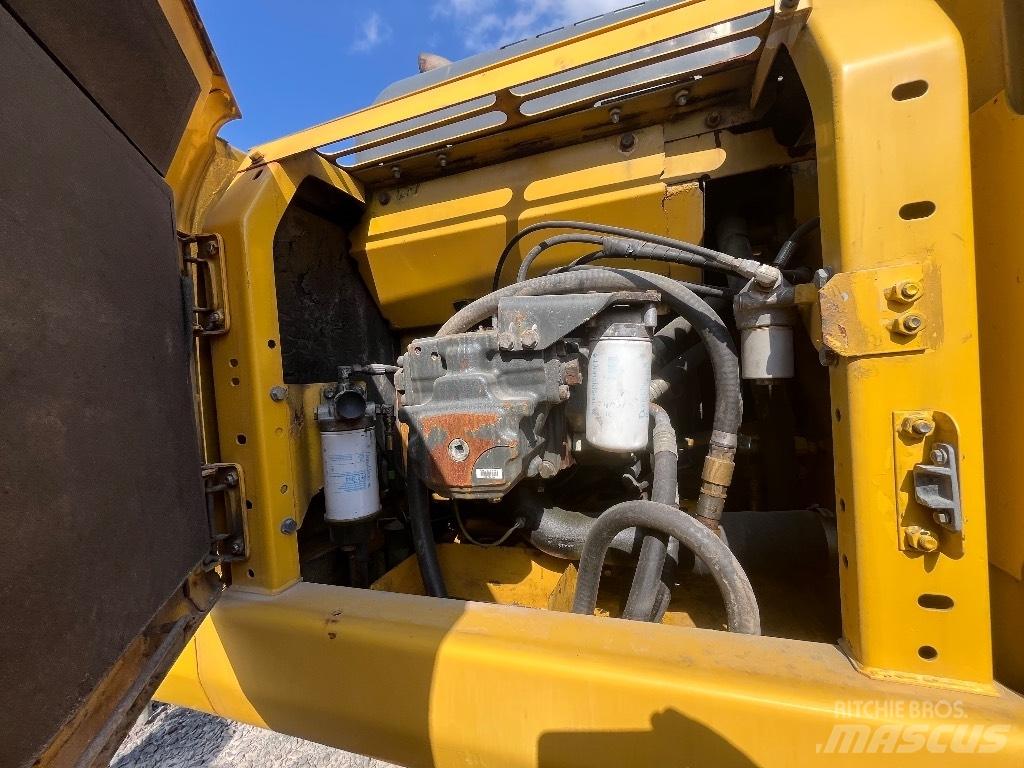 Komatsu Pc240-7 履带挖掘机