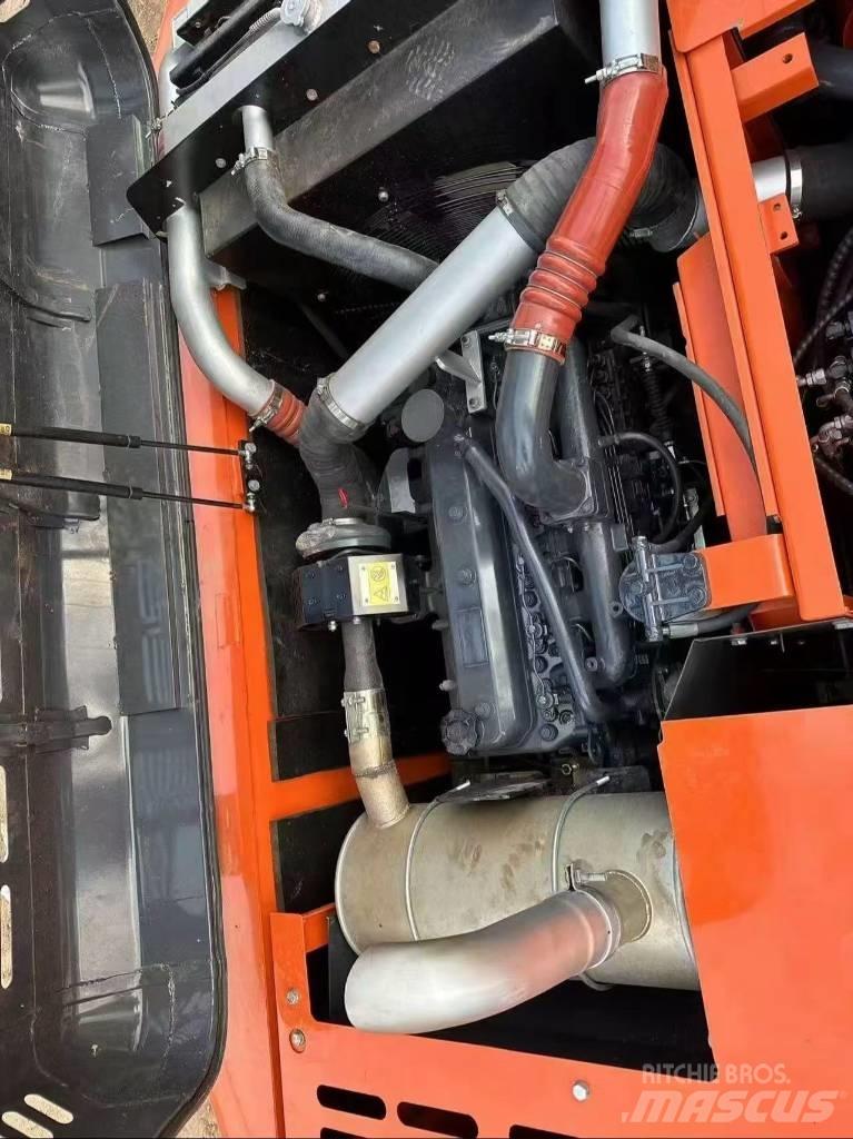 Doosan DX225LC-9C 履带挖掘机
