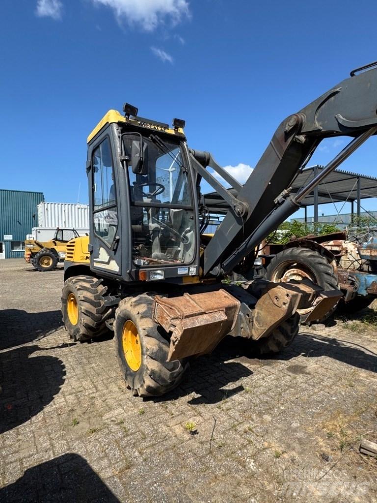 Mecalac 12 MXT 轮式挖掘机