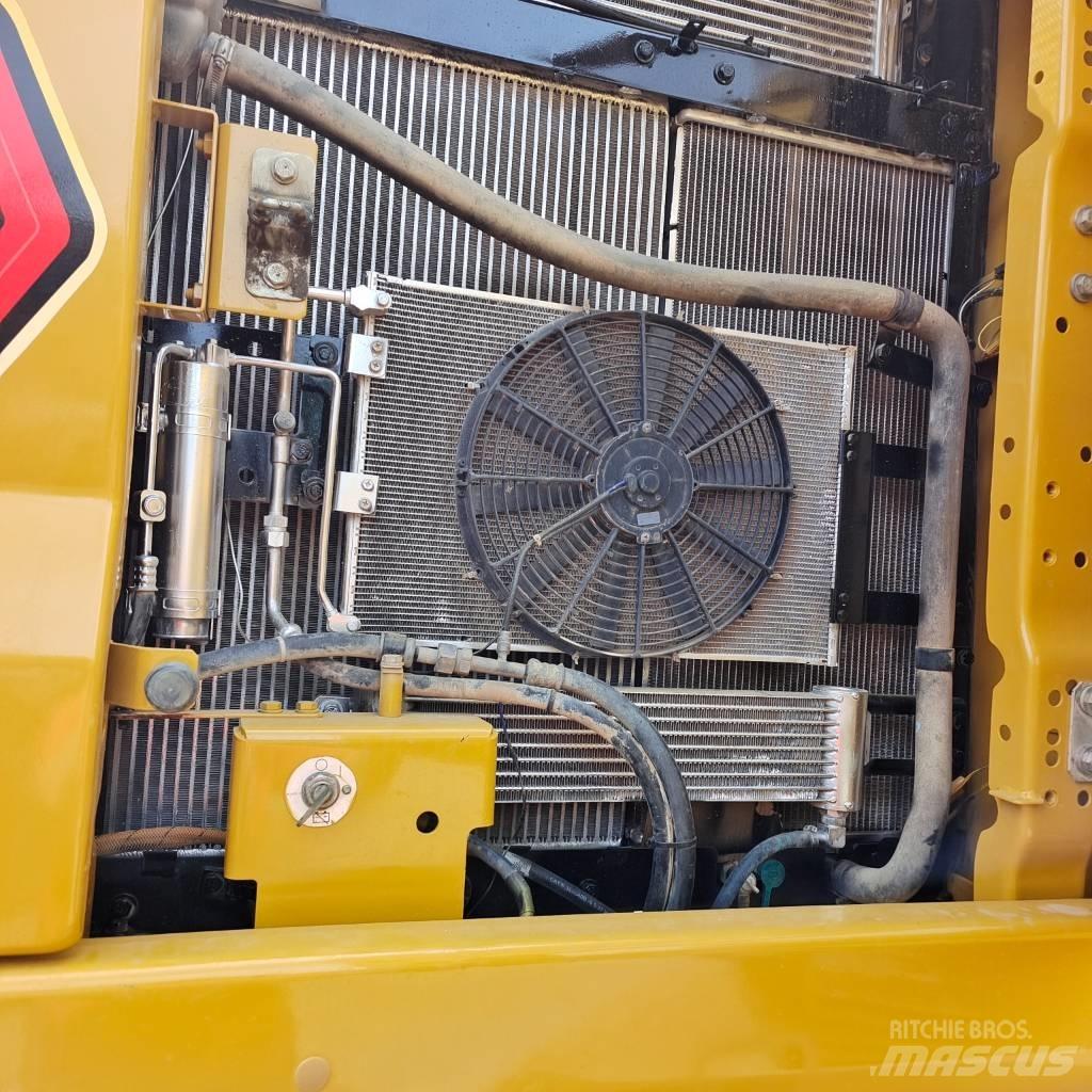 CAT 320 GC 履带挖掘机