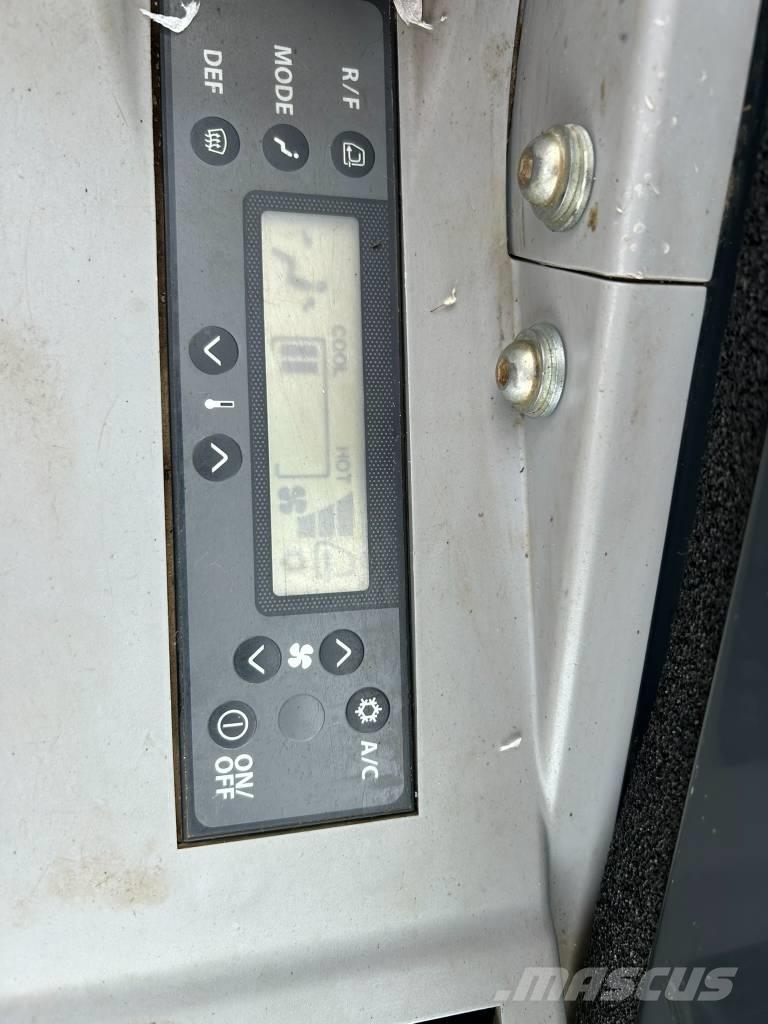 Hitachi ZX 48 U-6 小型挖掘机