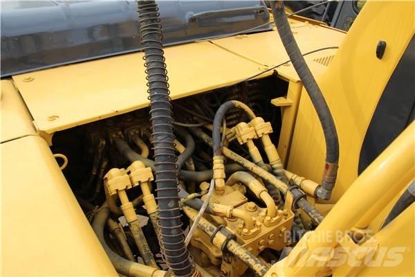 Komatsu PC 200-6 履带挖掘机