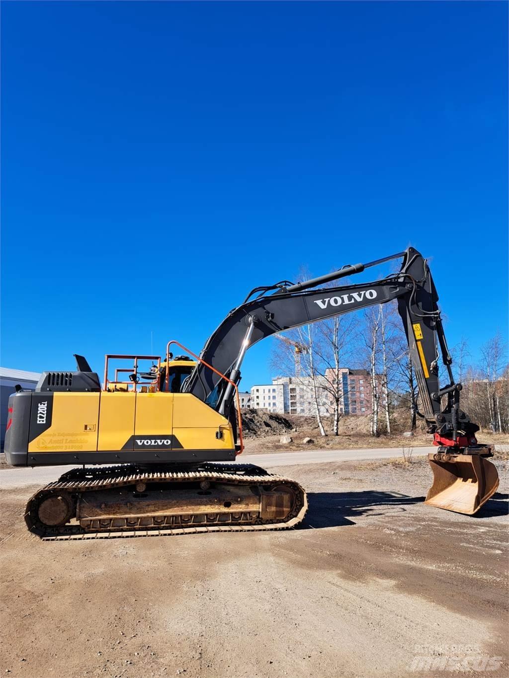 Volvo EC220EL 履带挖掘机