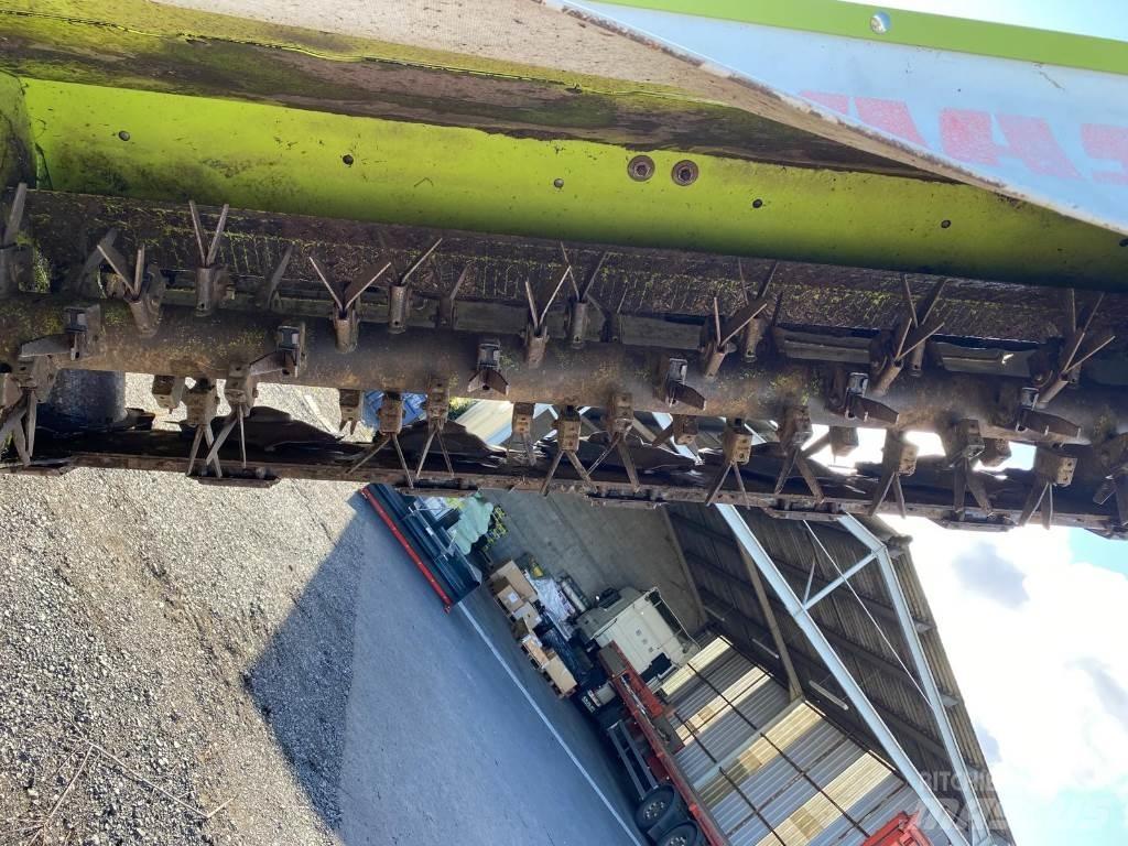 CLAAS DISCO 3050 装载牵引式割草机