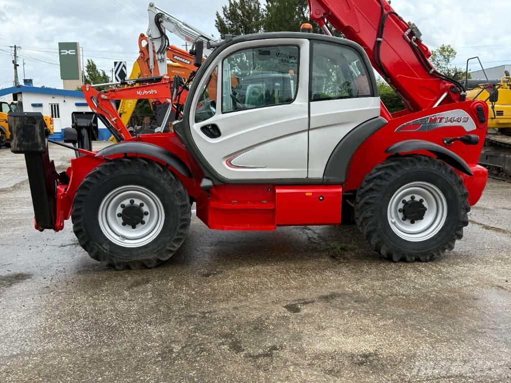 Manitou MT 1440 伸缩臂叉装车|叉装车