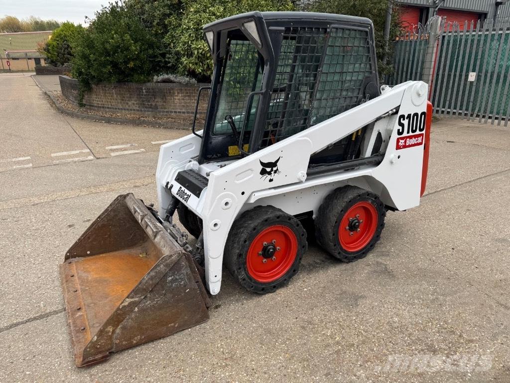 Bobcat S100 滑移装载机