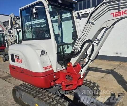 Takeuchi TB 230 小型挖掘机