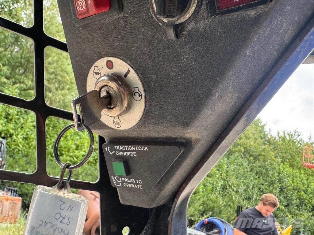 Bobcat S 70 滑移装载机