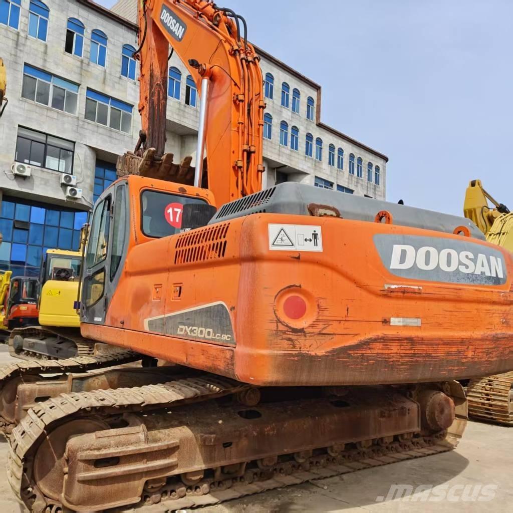 Doosan DX 300 LC 履带挖掘机