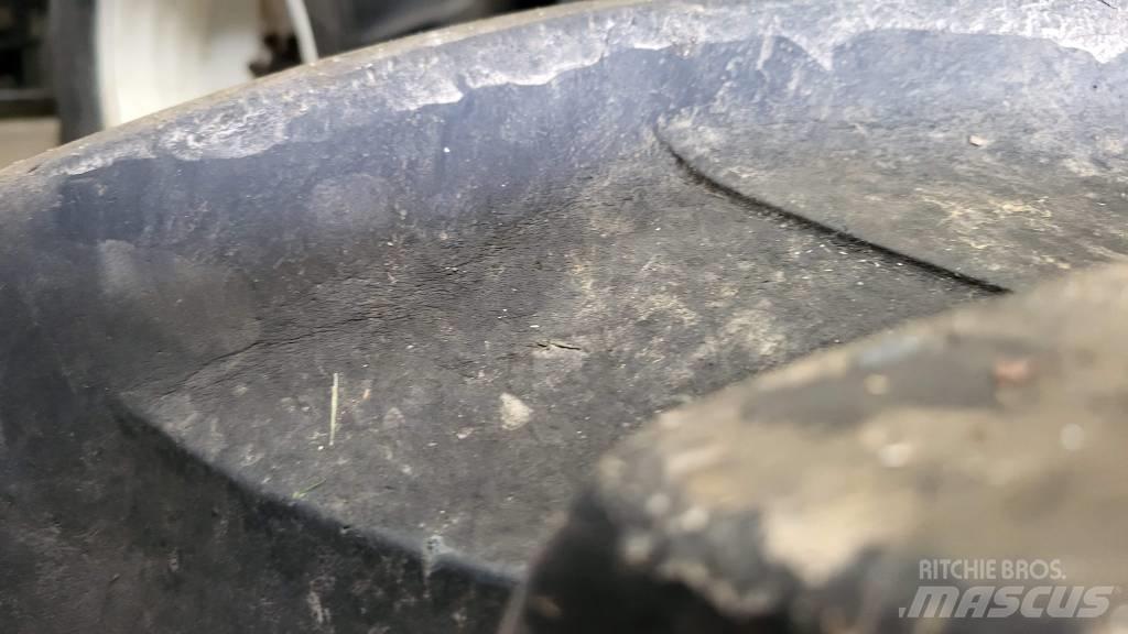Trelleborg 540/65R30 轮胎、车轮、轮圈