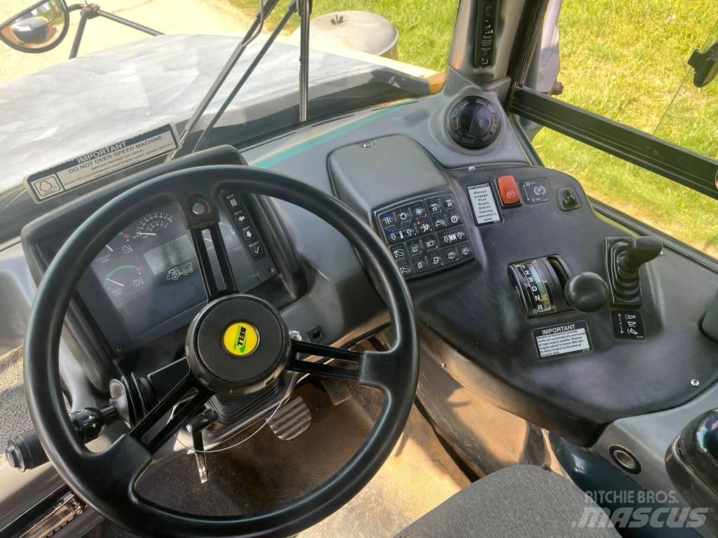 Bell ADT B 30 D 6x6 铰接式自卸车