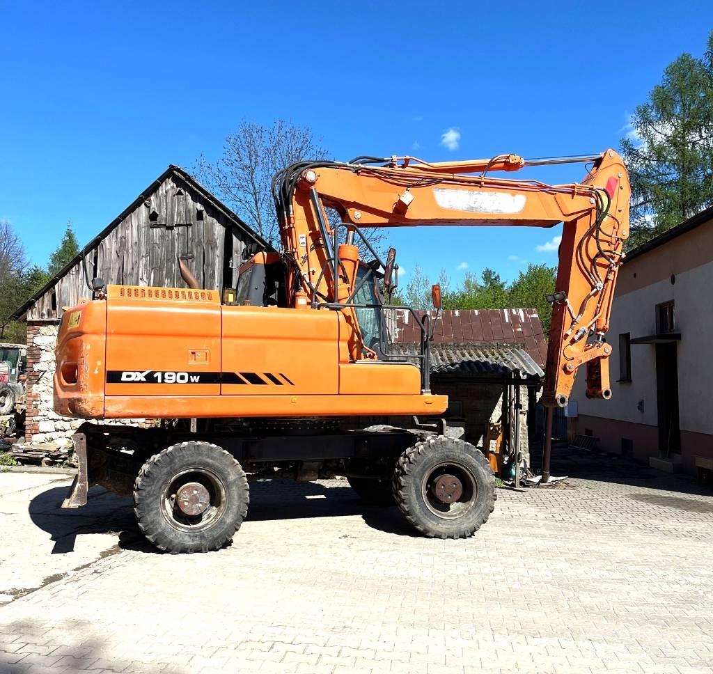Doosan DX 190 W-3 轮式挖掘机