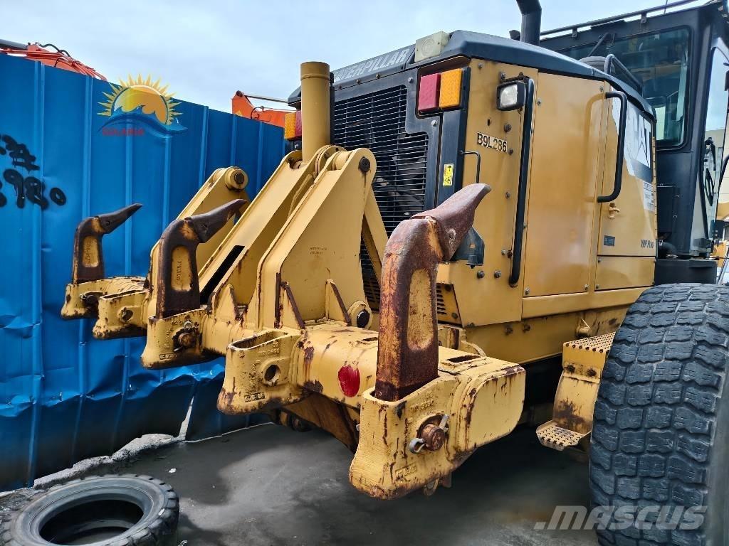 CAT 160 M 平地机/推土机