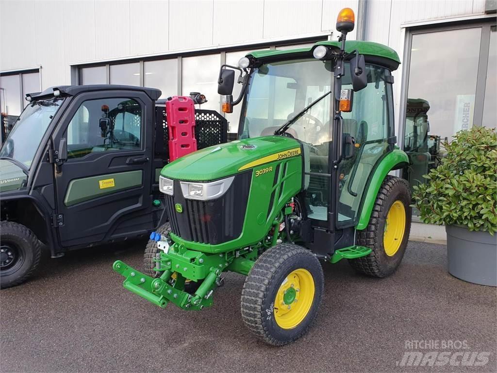 John Deere 3039R 小型拖拉机