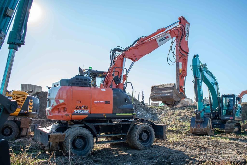 Hitachi ZX 145 轮式挖掘机