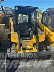 Gehl RT135 滑移装载机
