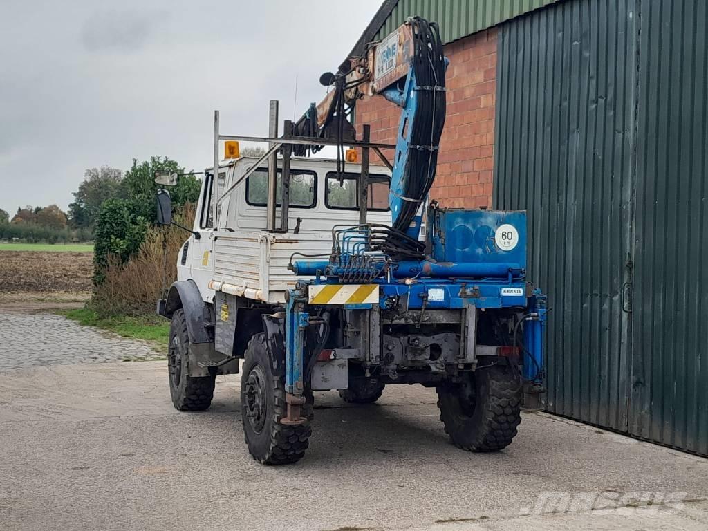 Mercedes-Benz Unimog 越野车