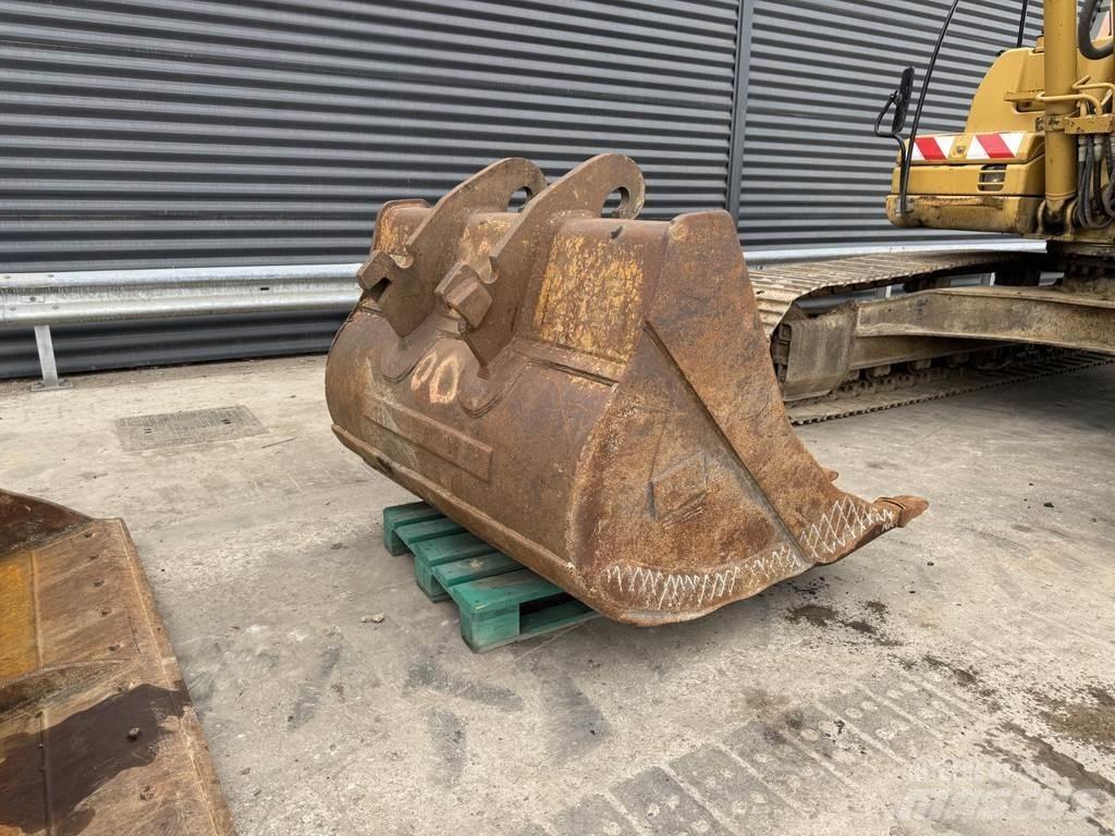 CAT 320 DL 履带挖掘机