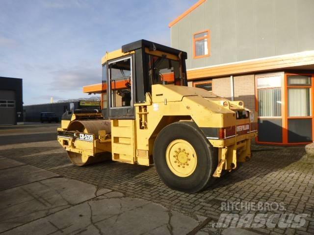 CAT CB 535 B 复合式压路机
