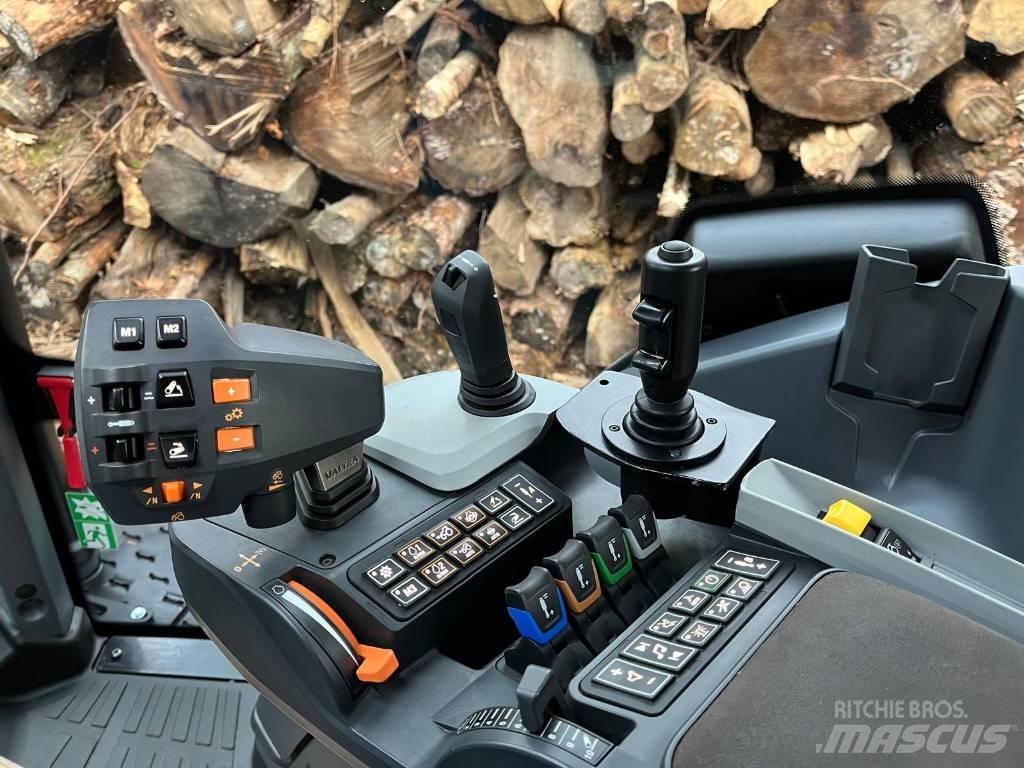Valtra T 255 Versu 拖拉机/农用车