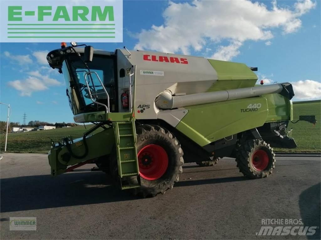 CLAAS tucano 440 联合收割机