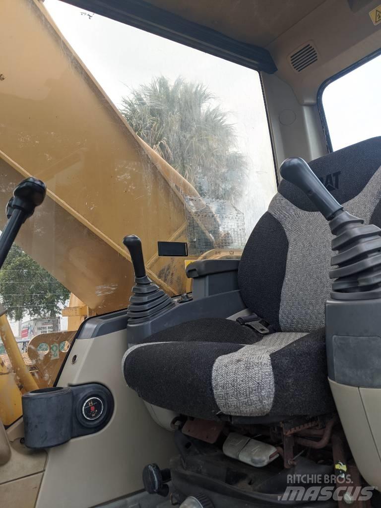 CAT 330CL 履带挖掘机