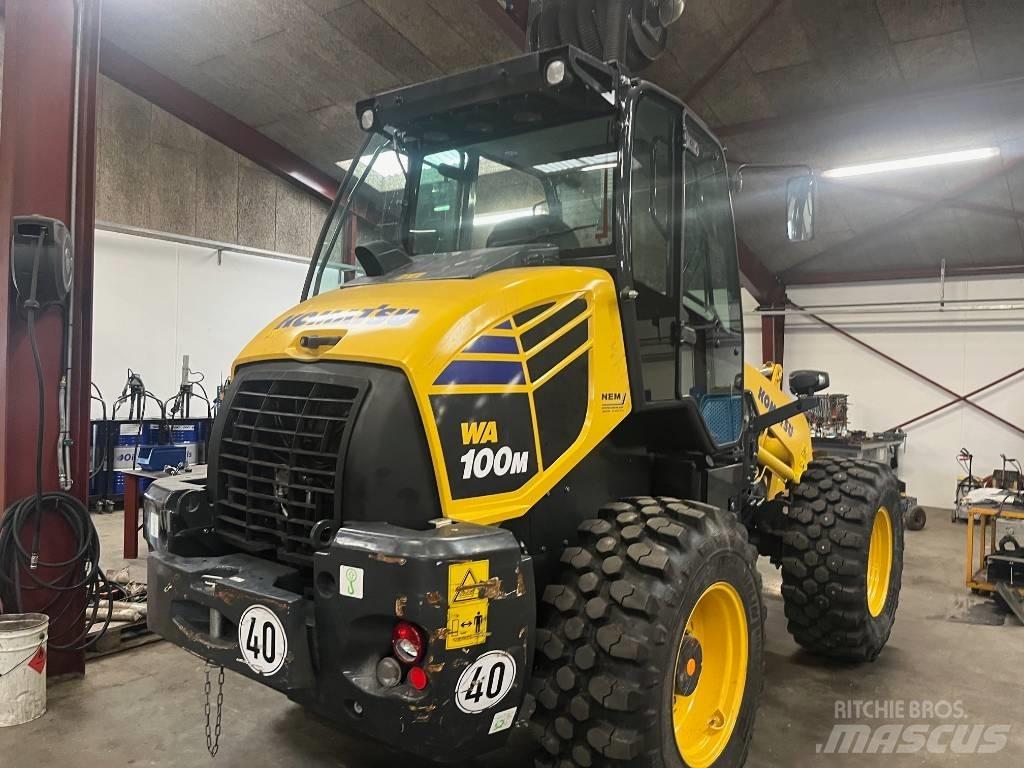 Komatsu WA100-8 小型装载机