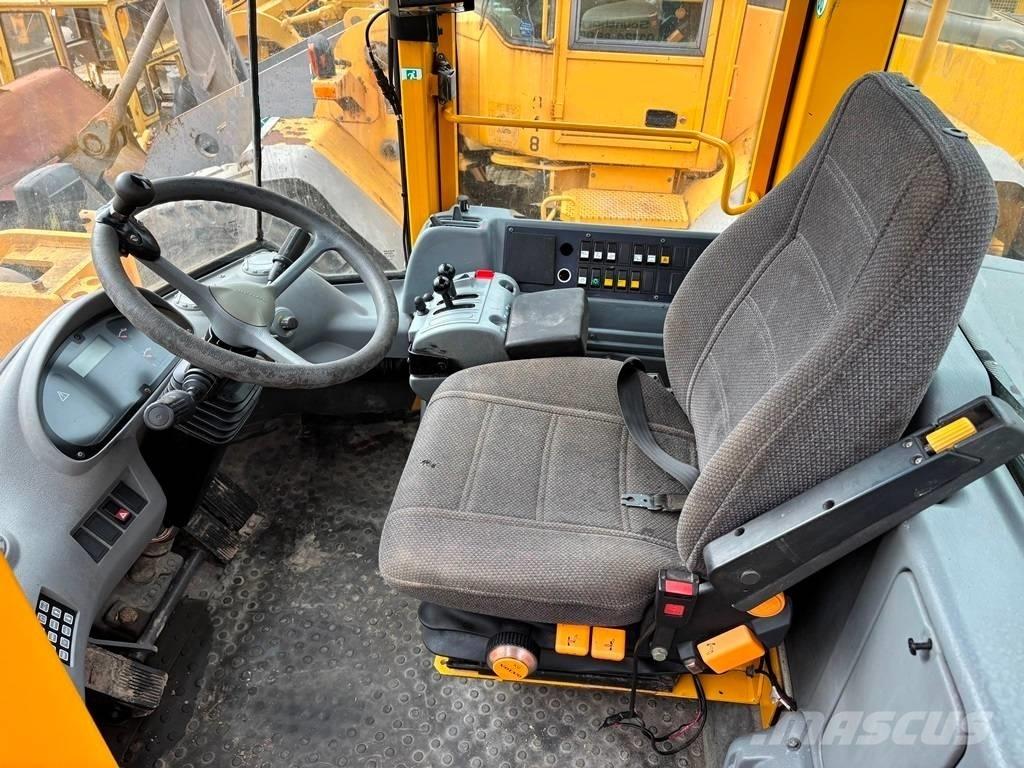 Volvo L 120 E 轮式装载机