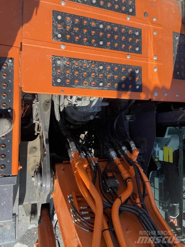Hitachi ZX300LC-7 履带挖掘机