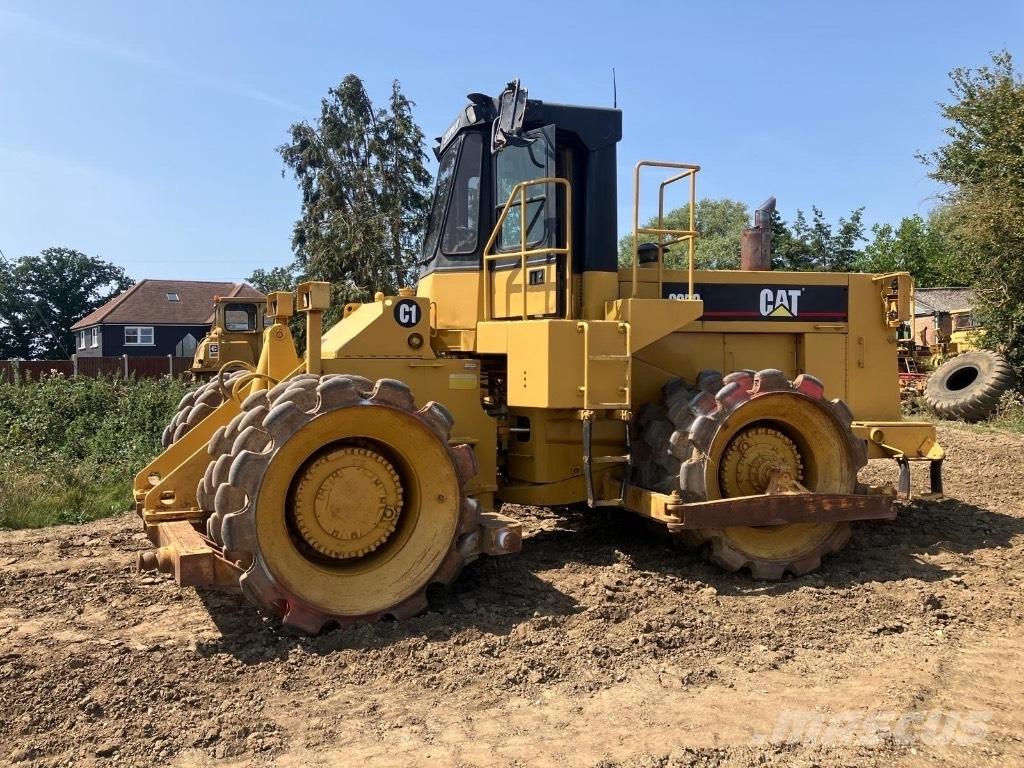CAT 825 C 土壤压实机