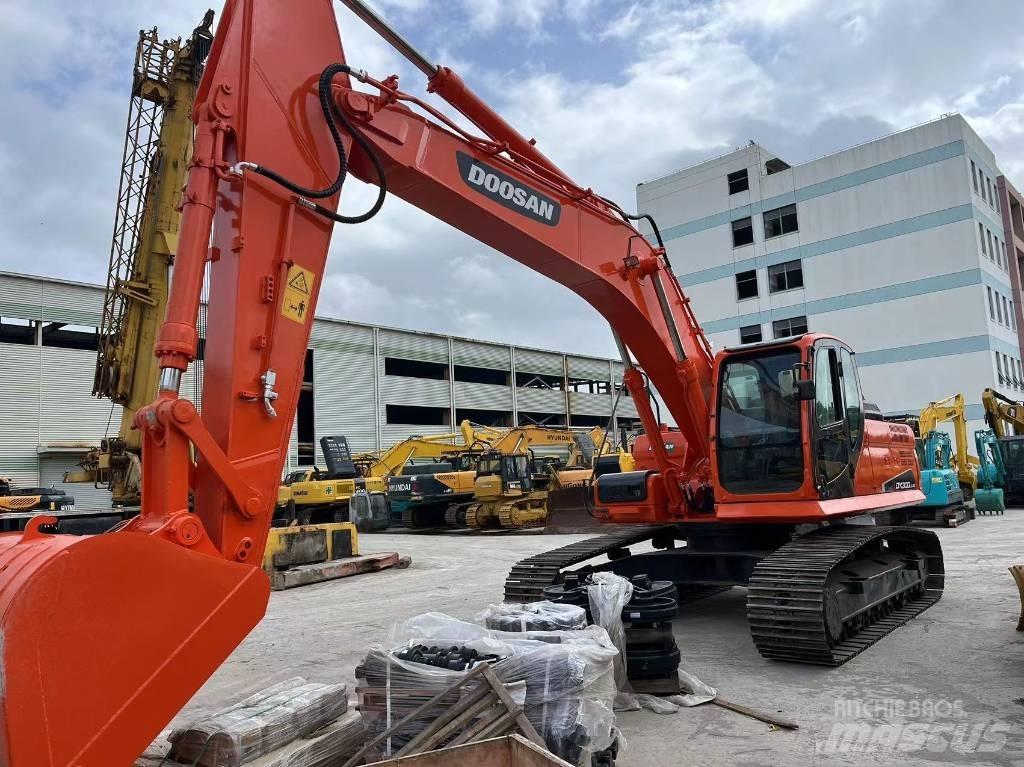 Doosan DX 300 履带挖掘机