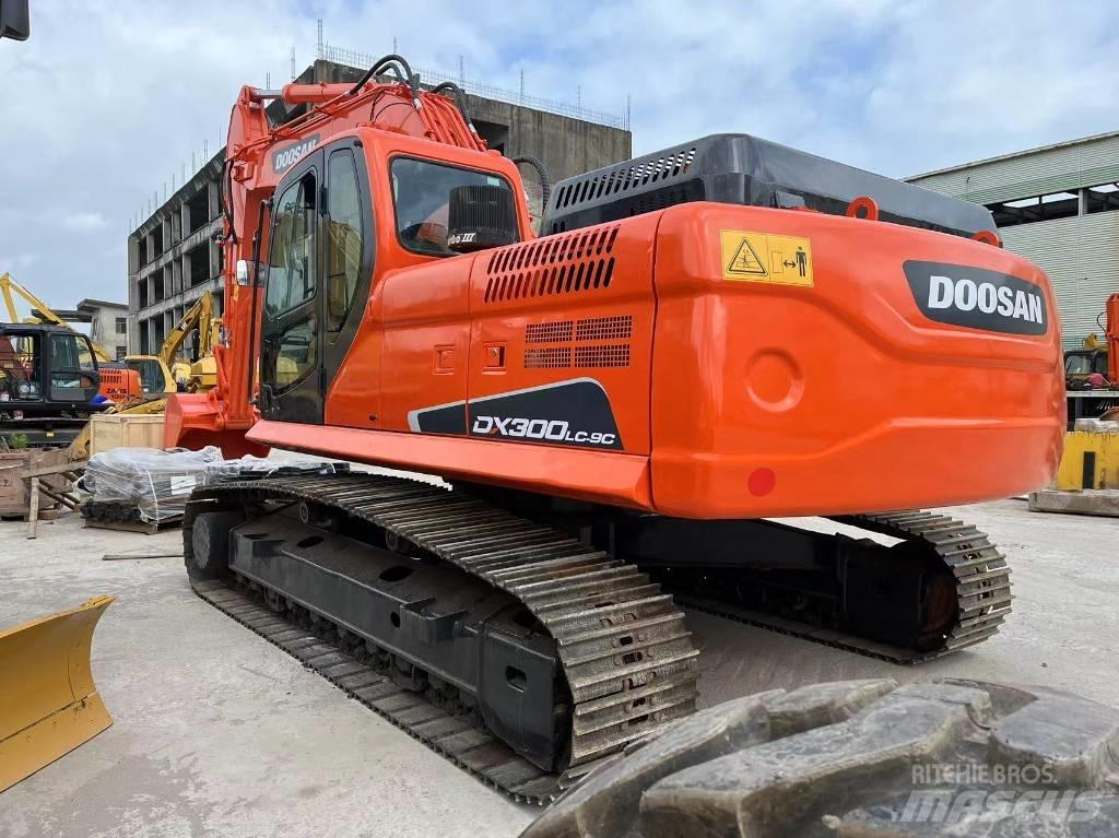 Doosan DX 300 履带挖掘机