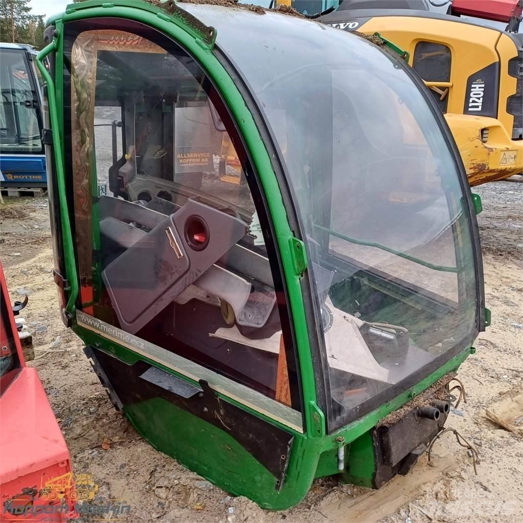 John Deere 1270e 驾驶室与内部
