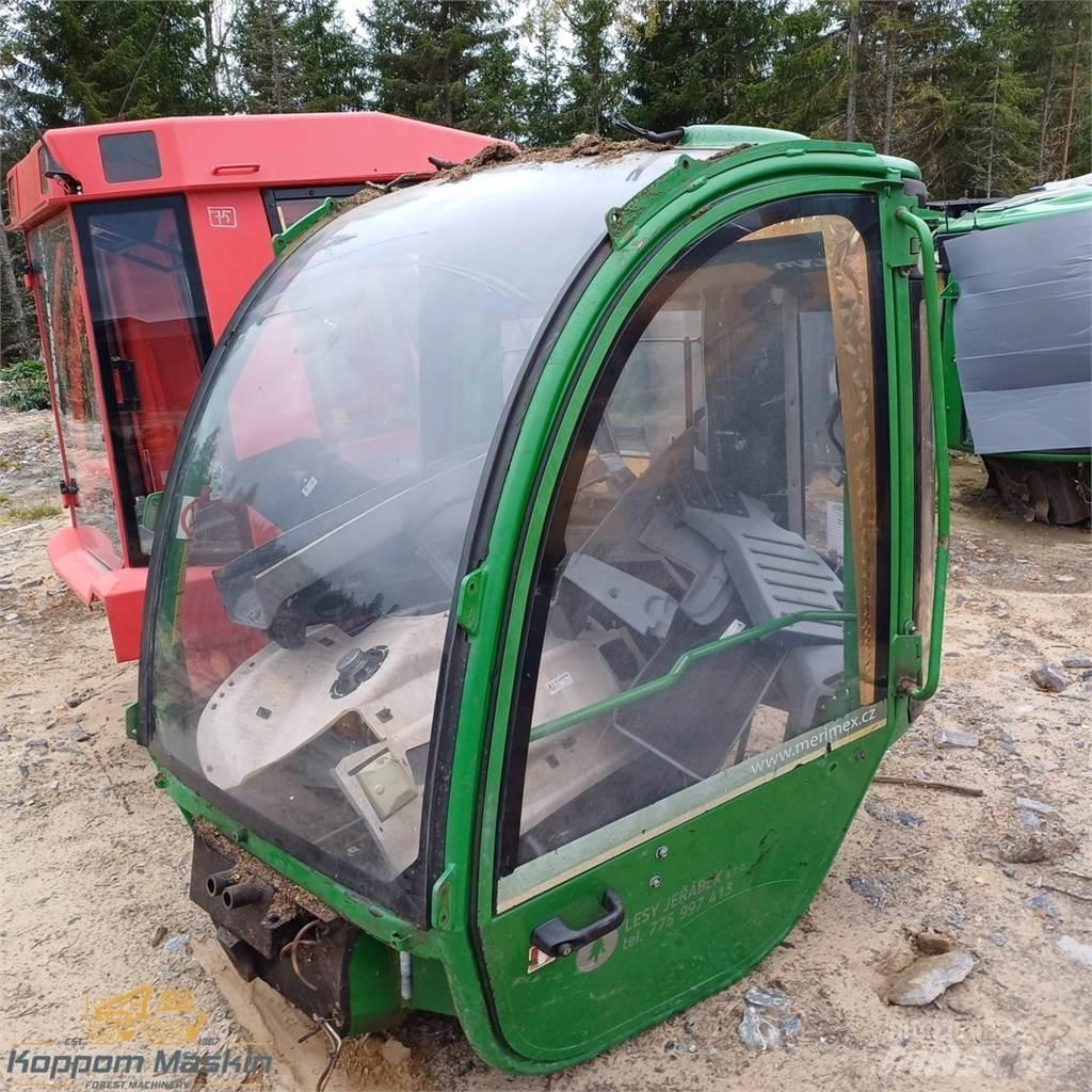 John Deere 1270e 驾驶室与内部