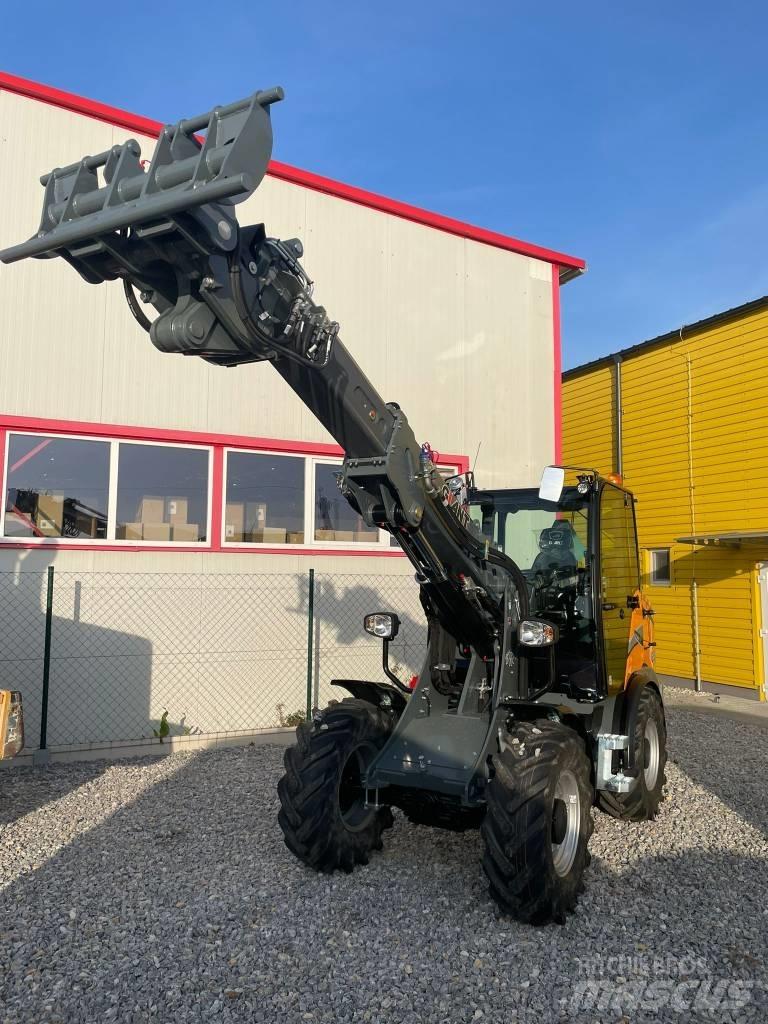 GiANT G 5000 TELE 多功能装载机
