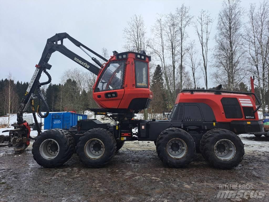 Komatsu 901 XC 收割机