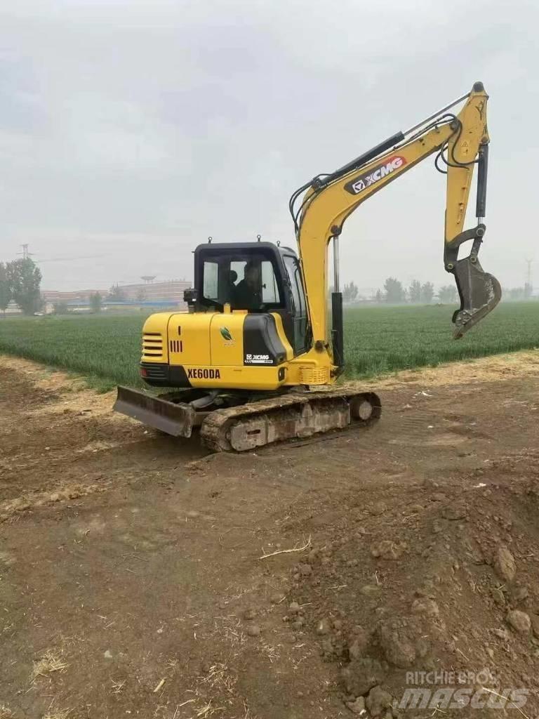 XCMG XE 60 DA 小型挖掘机