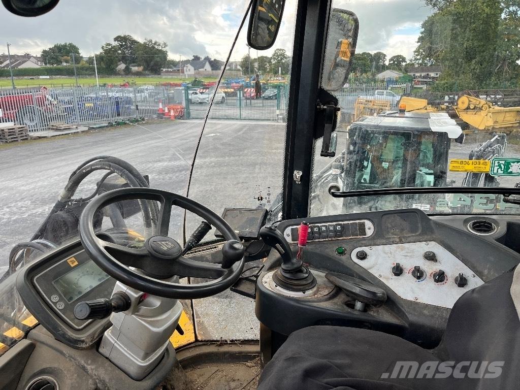 JCB 434s 电动叉车