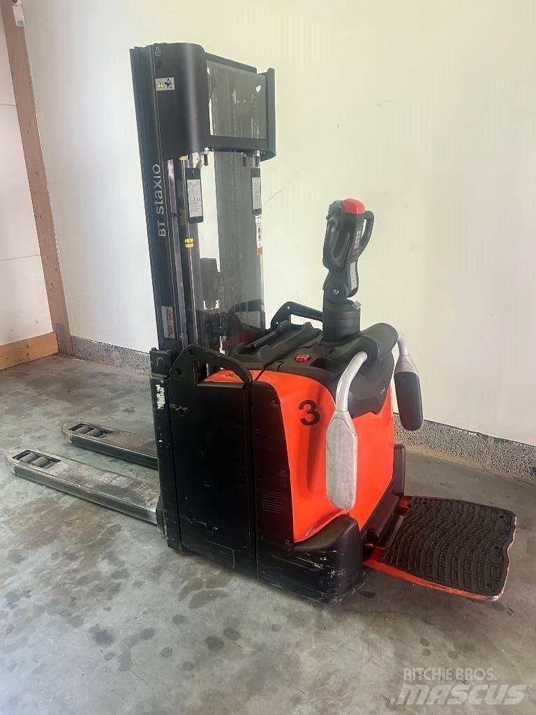 BT SPE 120 L 手推堆垛车