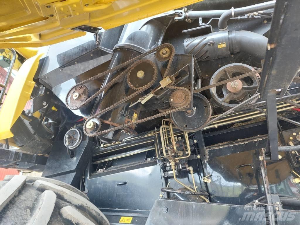 New Holland CR 980 联合收割机