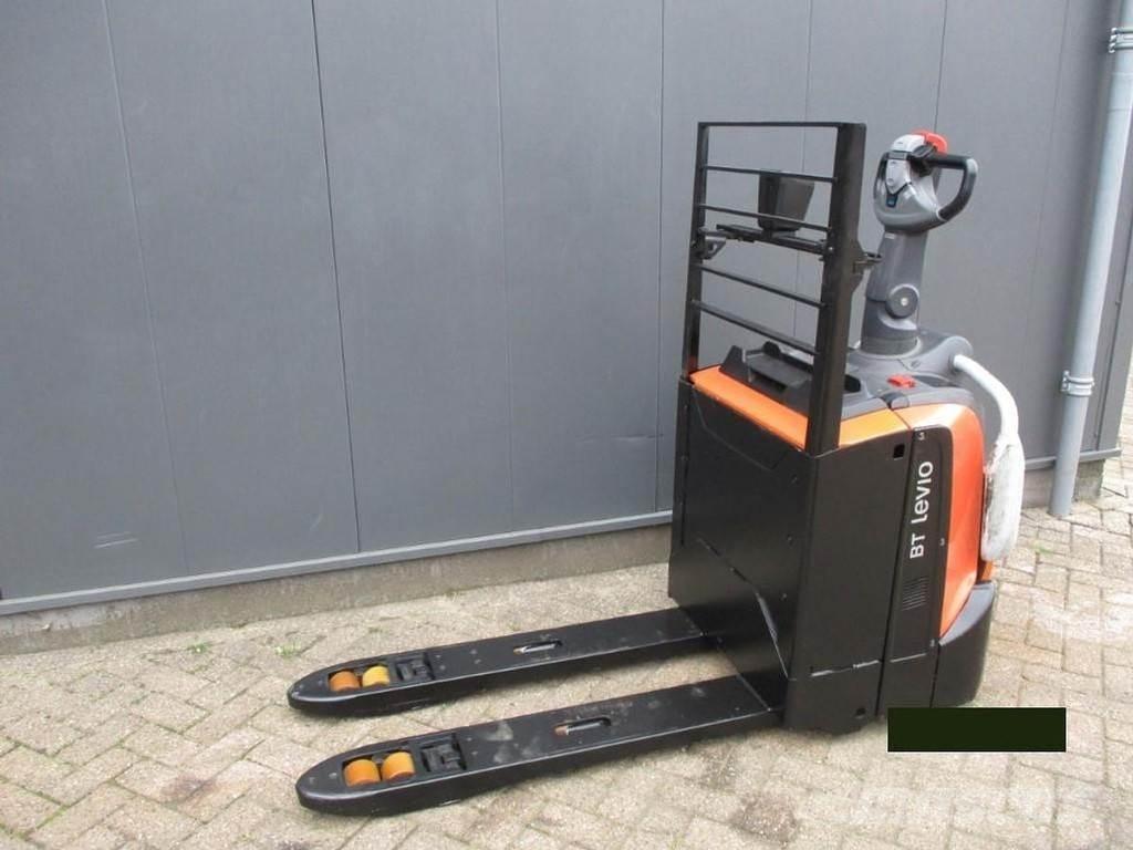 Toyota LPE 200 电动搬运车
