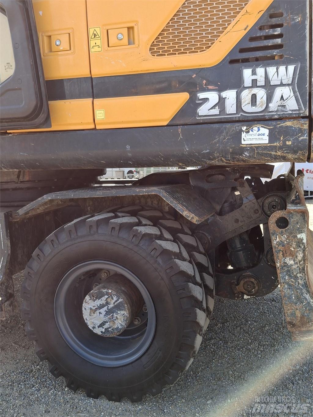 Hyundai HW 210 A 轮式挖掘机